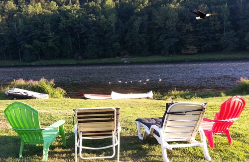 Barryville House | ESCAPE-REFRESH-Large Riverfront Estate-Pristine, Private, Fresh Air-90miles GWB