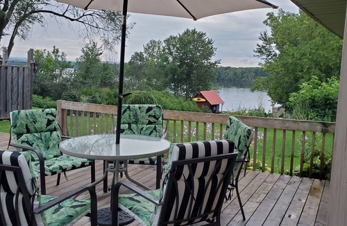 Westmeath Cottage | Escape the city to this quiet home along the beautiful Ottawa River