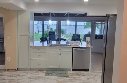 Fort Myers House | Escape the cold for 80° & Sunny w/Million Dollar 3BR Waterfront & Skyline View!