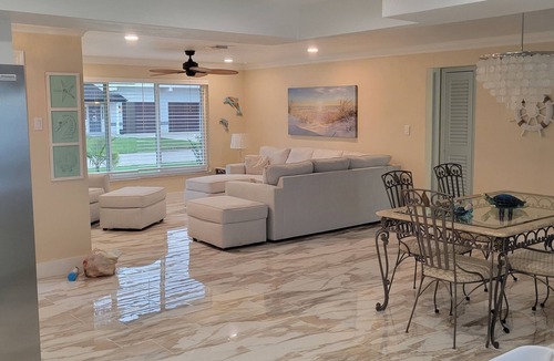 Fort Myers House | Escape the cold for 80° & Sunny w/Million Dollar 3BR Waterfront & Skyline View!