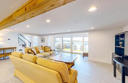 Mount Dora House | Escape the Heat! Lakefront Paradise in Mount Dora
