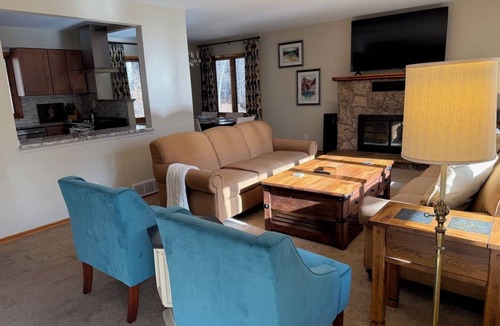 Idaho Springs House | Escape the heat of the summer 3-bedroom house near Idaho Springs.