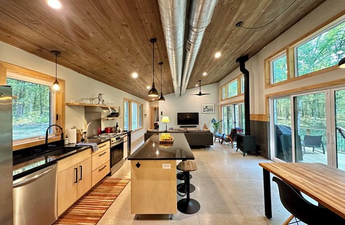 Fennville House | Escape To A Cabin In The Woods