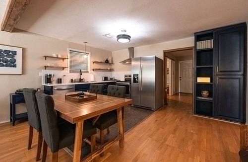 East Riverside Apartment | Escape to a Restored 1920s East Waco Bungalow