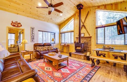 Alpine House | Escape to Alpine! Outstanding Cabin w/Deck & Yard