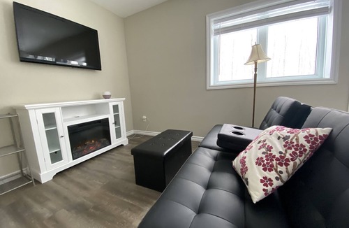 Severn Apartment | Escape to Cottage Country : Charming 1-Bedroom Apartment in Port Severn