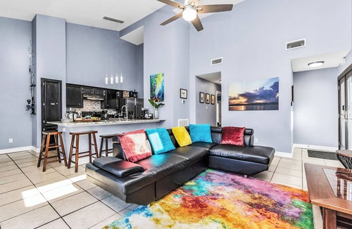Waterwood Villa | Escape to Dockside -Lakefront Villa on Livingston