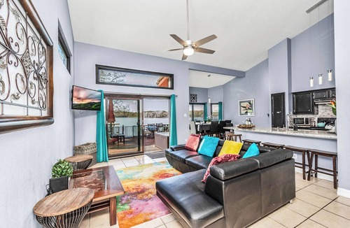 Waterwood Villa | Escape to Dockside -Lakefront Villa on Livingston