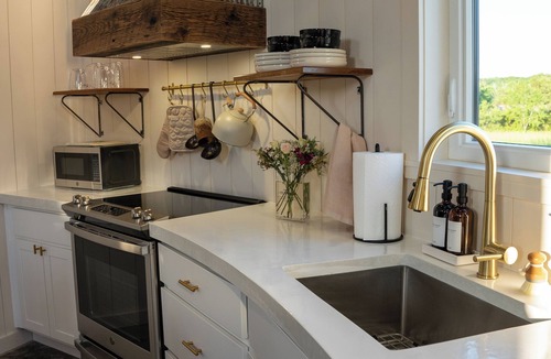 Mansfield Cabin | Escape to Iron Ridge Silo: A Cozy, Luxurious Grain Bin Retreat