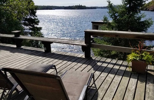 Falcon Lake Cabin | Escape to Island Paradise - Clearwater Bay, L.O.T.W.