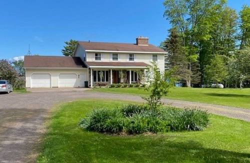 Pelkie House | Escape to Keweenaw Bay!
