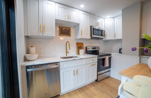 Stroudsburg Apartment | Escape to Main Street