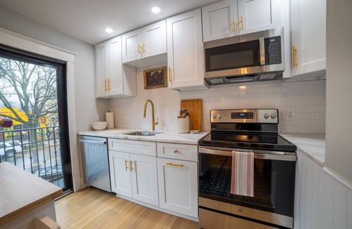 Stroudsburg Apartment | Escape to Main Street