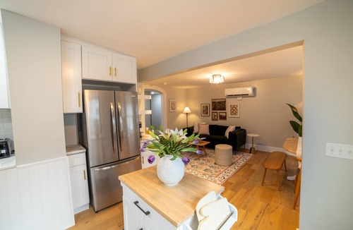 Stroudsburg Apartment | Escape to Main Street