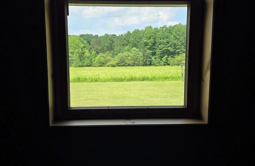 Munson House | Escape to Nature – 2 Bdrm Home on 13 Private Acres near ATV, SSRT trails and PSU