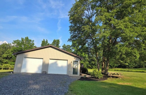 Munson House | Escape to Nature – 2 Bdrm Home on 13 Private Acres near ATV, SSRT trails and PSU