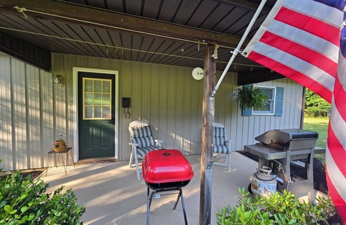 Munson House | Escape to Nature – 2 Bdrm Home on 13 Private Acres near ATV, SSRT trails and PSU