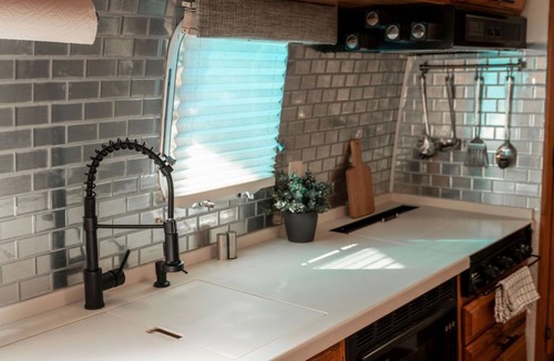 Goreville House | Escape to Nature: Lake of Egypt Airstream Stay with Hiking and Wineries Nearby