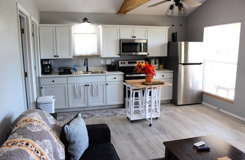 Whitesboro Cabin | Escape To Nature’s Embrace: nUncle Joe's Creek Retreat - Ruby's Cabin