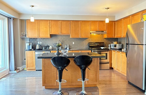 Pickering House | Escape to our cozy master ensuite, East Pickering, in charming home. Wifi and AC