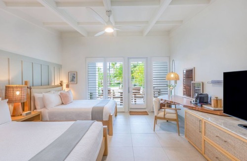 Islamorada Hotel | Escape to Paradise! Beachfront, Outdoor Pool, Near Theater of the Sea