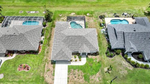 Pebble Beach House | Escape To Paradise in Rotonda West