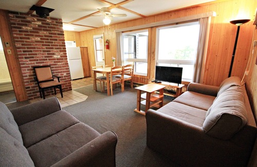 Falcon Lake Cabin | Escape to "Shore Beats Work" Come Fish Betula Lake