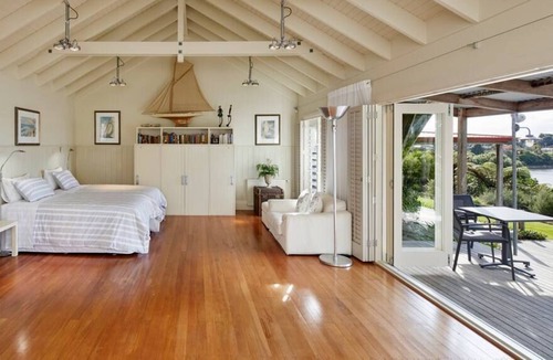 Whakamarama Apartment | Escape to the charming Morning Tide Studio