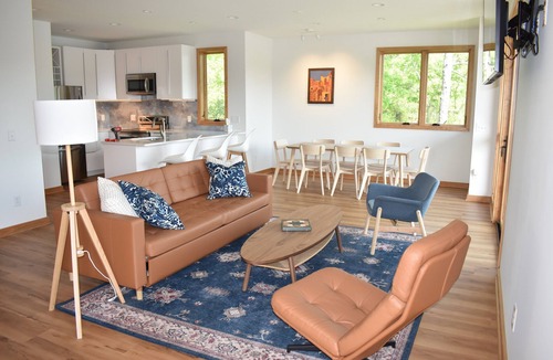 The Woods of Longleaf House | Escape to The HighView.