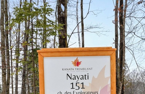 Amherst Ski Chalet | Escape to the magnificent NAYATI Chalet with Spa and Nature.