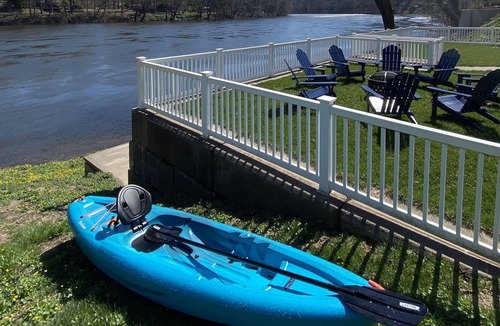 Martins Creek House | Escape to The Riverfront; On the Delaware River