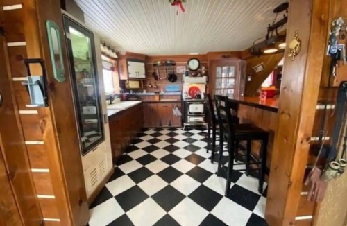 Glenfield Cabin | Escape to the Woods in the Ottawa Valley Pet Friendly