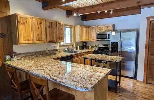 Strawberry Cabin | Escape to your cozy 3-bedroom cabin near South Lake Tahoe