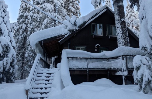 Strawberry Cabin | Escape to your cozy 3-bedroom cabin near South Lake Tahoe