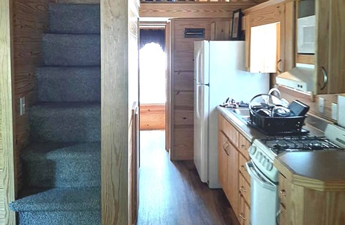 Holladay Cabin | Escape to your cozy 2-bedroom cabin #8 in Camden, Kentucky Lake, TN