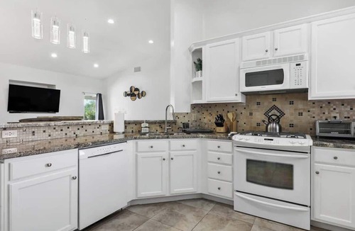 Thousand Palms House | Escape to your Desert Hideaway!