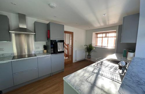 Llanrhystud House | Escapism Wales Garthowen