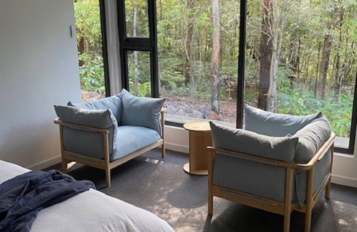 Woodhill House | Escarpment - Bush to beach views