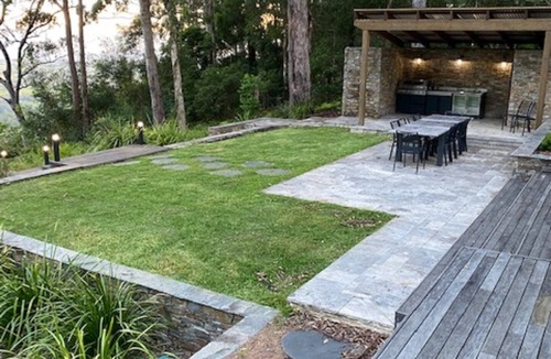 Woodhill House | Escarpment - Bush to beach views