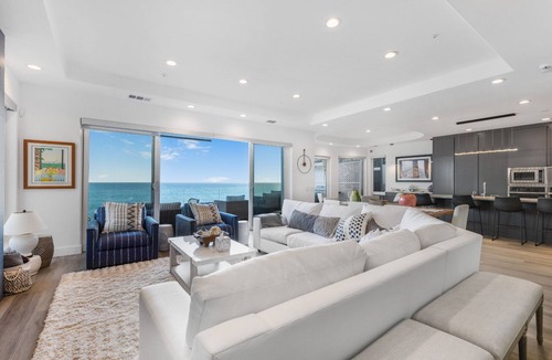 Central Malibu Villa | Escondido Escape - Modern Tri-level Mediterranean Beachfront Home