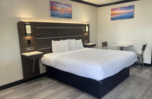 Kit Carson Hotel | Escondido Lodge