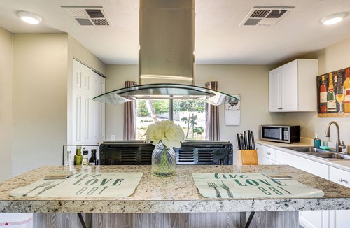 Escondido Cottage | Escondido Vineyard Estate: Walk to Wineries!