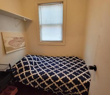 Hyde Square House | Esjacpe Guest House 2