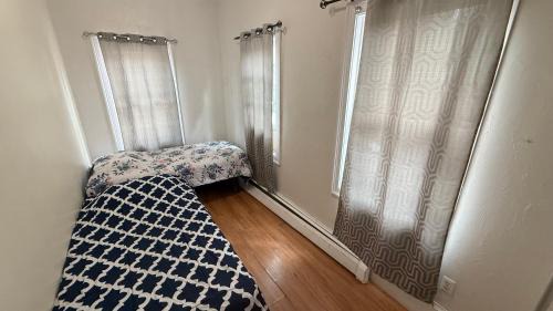 Hyde Square House | Esjacpe Guest House 2