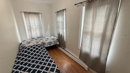 Hyde Square House | Esjacpe Guest House 2