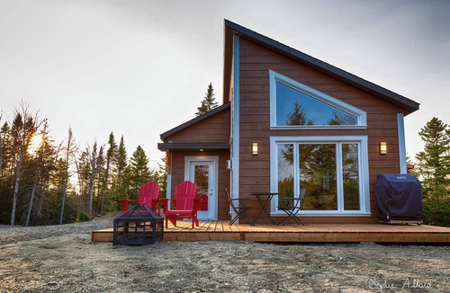 Saint-Paul-de-Montminy Cottage | ESKER NATURE ONE BEDROOM KING SIZE BED WITH PRIVATE SPA