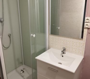 L'Isle-d'Espagnac House | Espace Fakayo