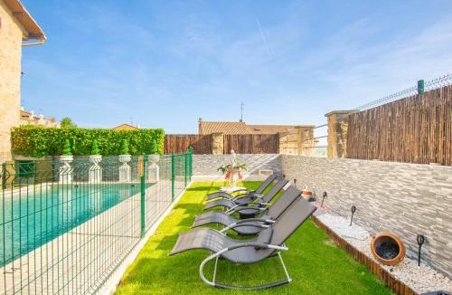 Anorbe Ski Chalet | Espectacular casa rural con piscina y barbacoa
