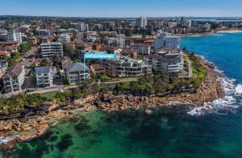 Cronulla Apartment | Esplanade Bliss