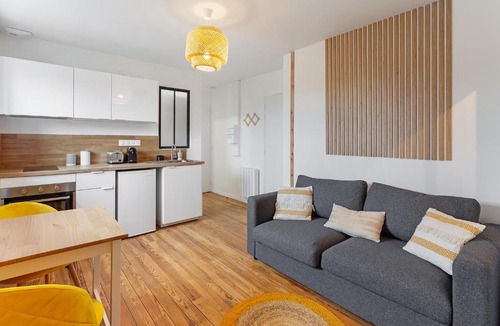 Pontorson Apartment | Esprit cabane en bord de mer !